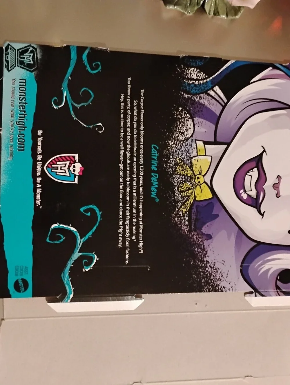 Monster High Floral Tentacle Graphic Box Panel - Teal & Pink Artwork - Picture 3 of 4